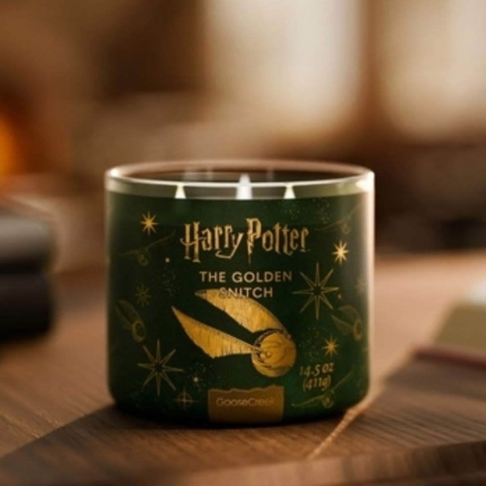 New Harry Potter Golden Snitch 3 Wick Candle by Goose Creek 14.5 oz